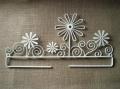 Cintre en métal blanc fleur et arabesque 21cm Rico Design