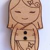 Bouton Kokeshi Tomiko LHU002
