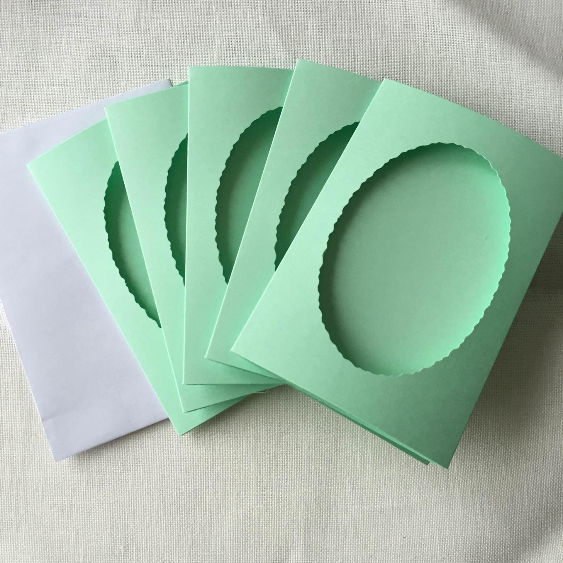 Carte vert pastel ovale