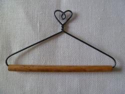 Cintre en métal et bois de 7.5cm