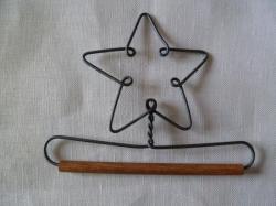Cintre en métal et bois étoile de 10cm