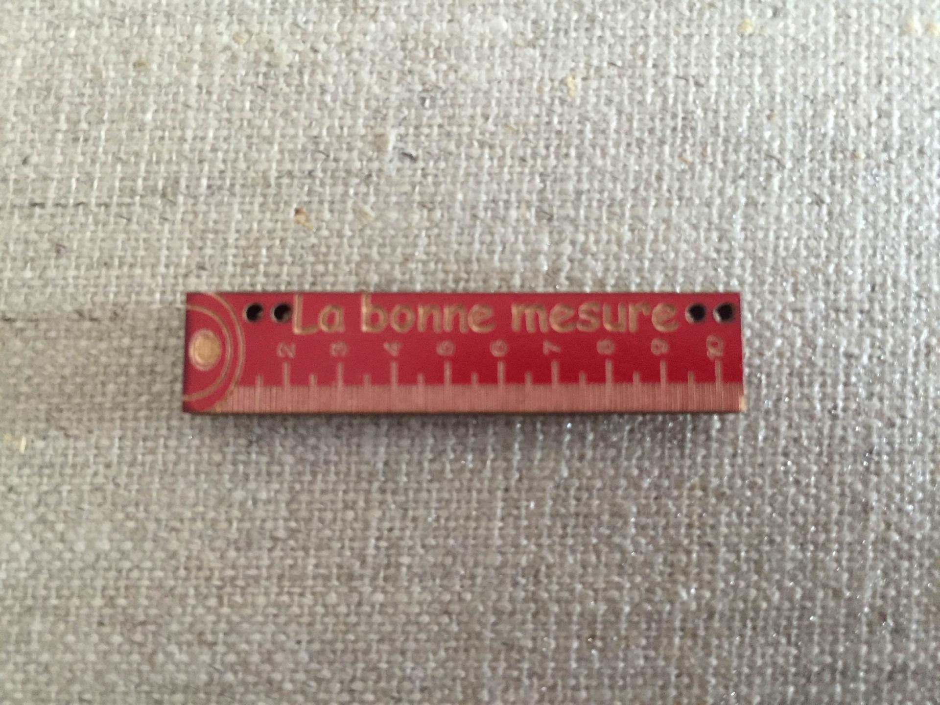La bonne mesure rouge