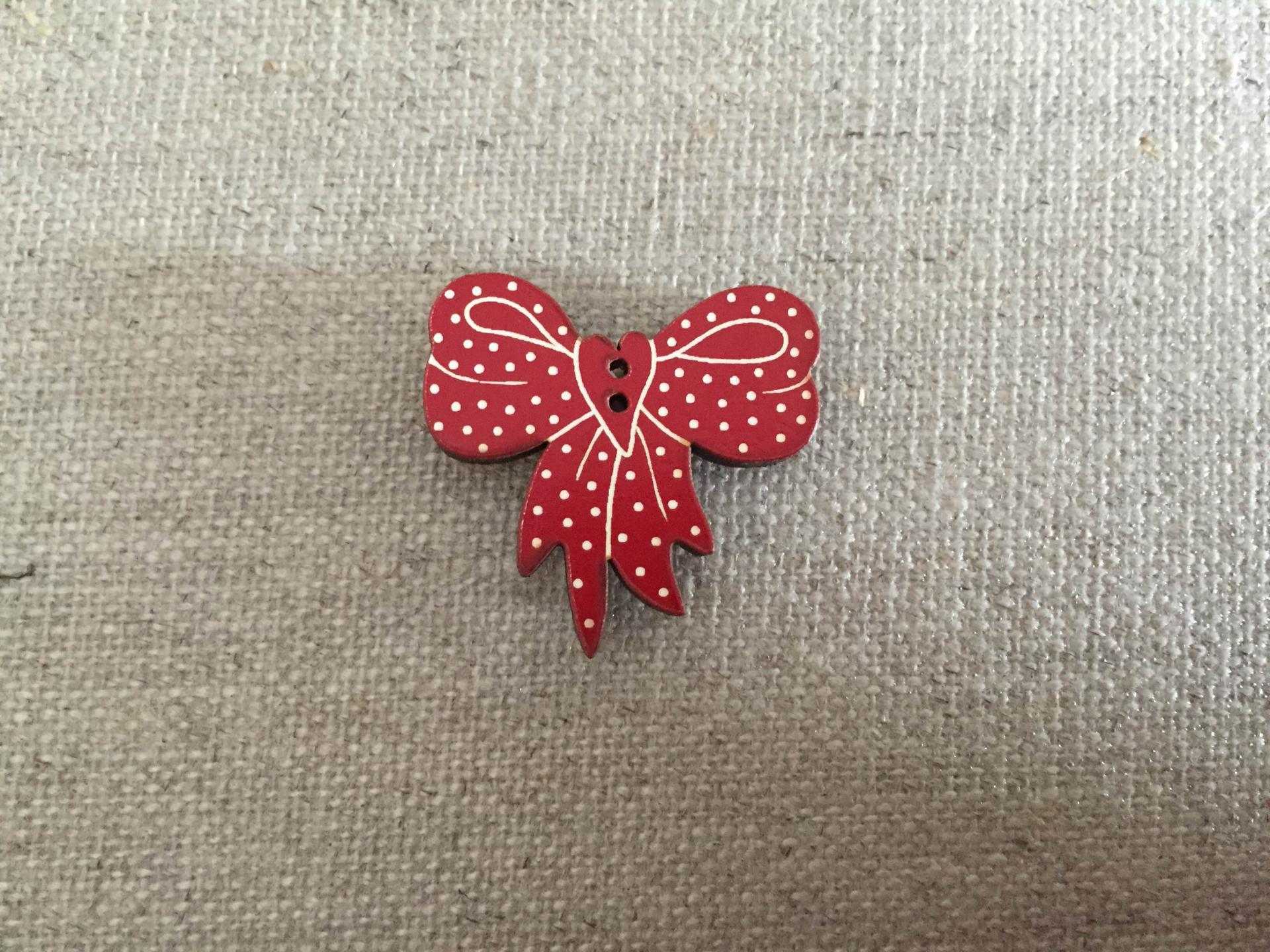 Noeud rouge a pois