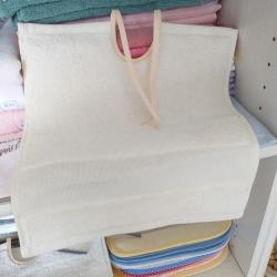 Bavoir bebe grand modele a broder ecru avec bande aida 6 pts special grilles lilipoints