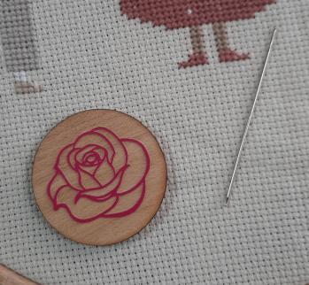 Porte Aiguilles Aimanté Rose Rose