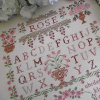 Fiche de broderie rose sampler cuore e batticuore