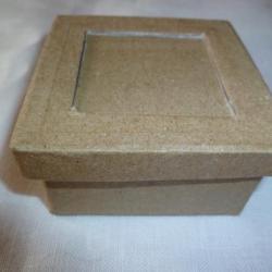 Boite Carrée en Carton PW International