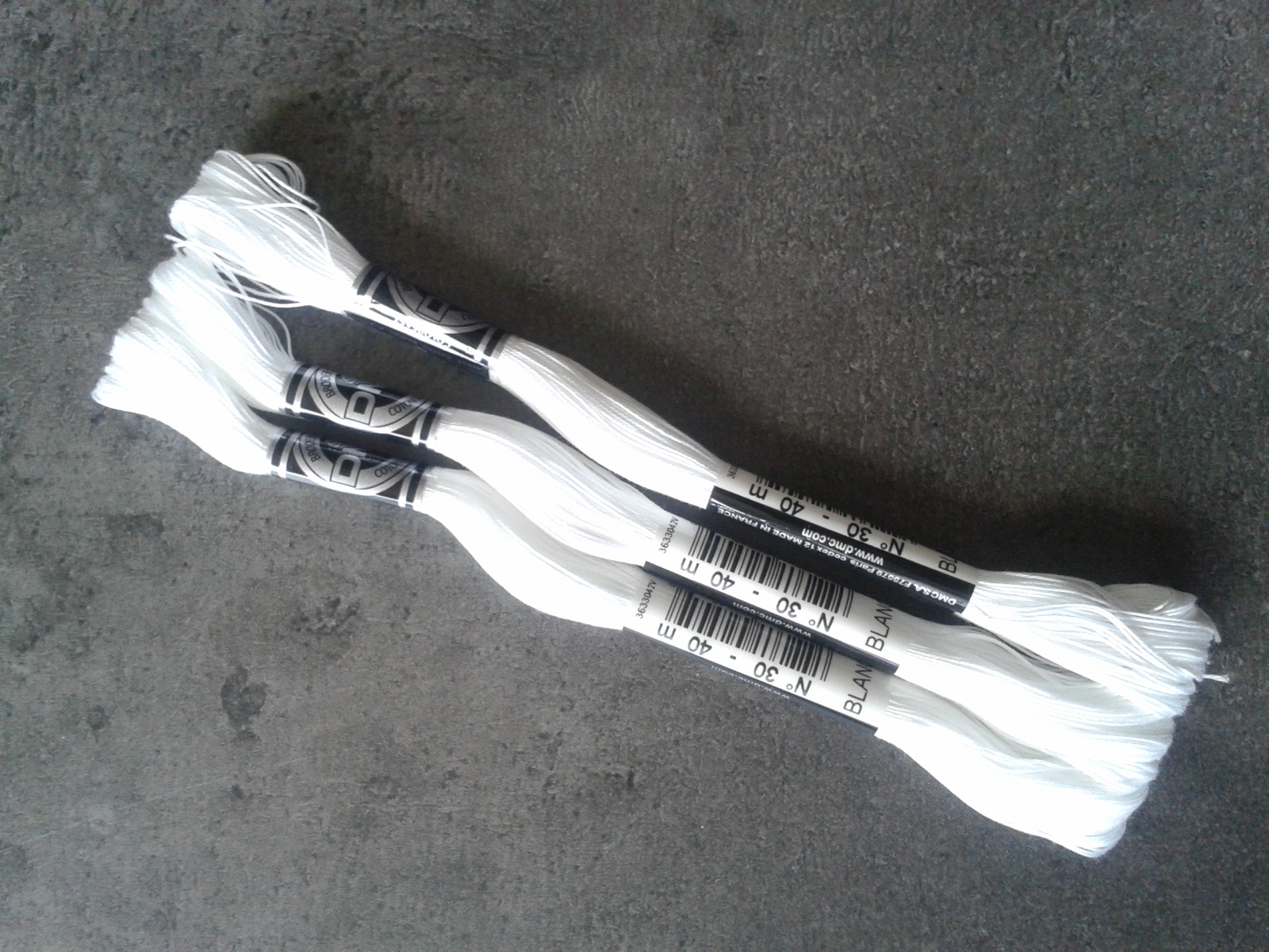 Art 107 special a broder 30 blanc