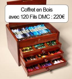 Boite de rangement en bois gravee dmc garni de 120 echevettes 117mc 7