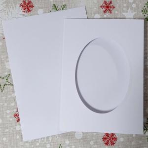 Carte a broder blanche fenetre blanche