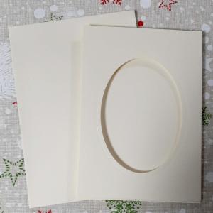 Carte a broder coquille d oeuf fenetre ovale