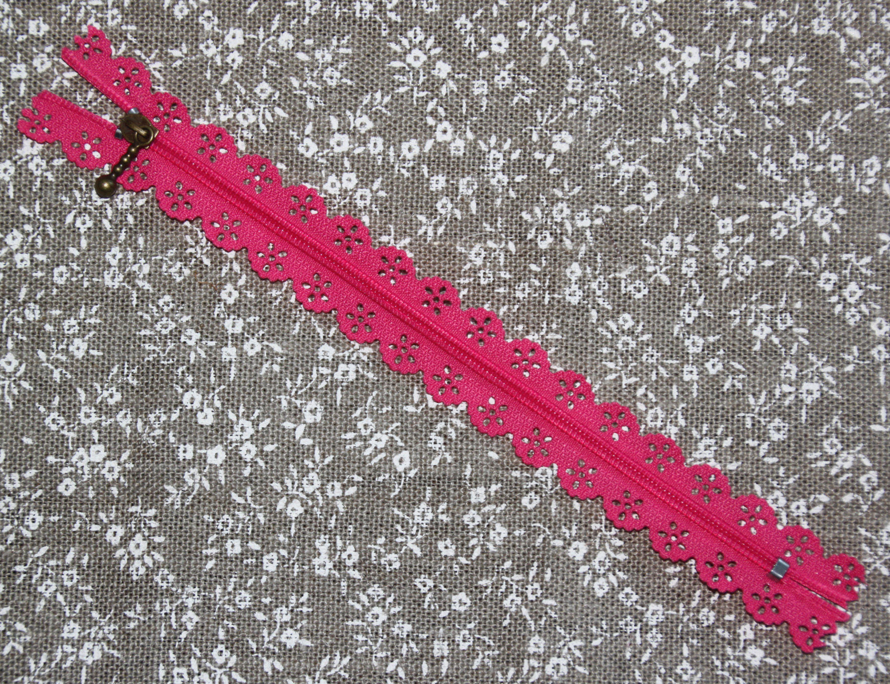 Fermeture 18 cm fuschia 1