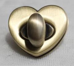 Fermeture Coeur Laiton pour Cartonnage ou Couture