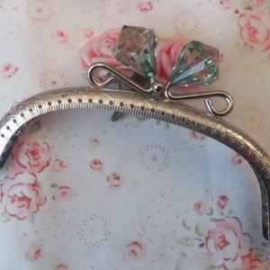 Fermoir porte monnaie nickel avec diamant en cristal vert printemps 12 cm