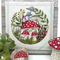 Fiche de broderie mushroom forest foret de champignons tiny modernist