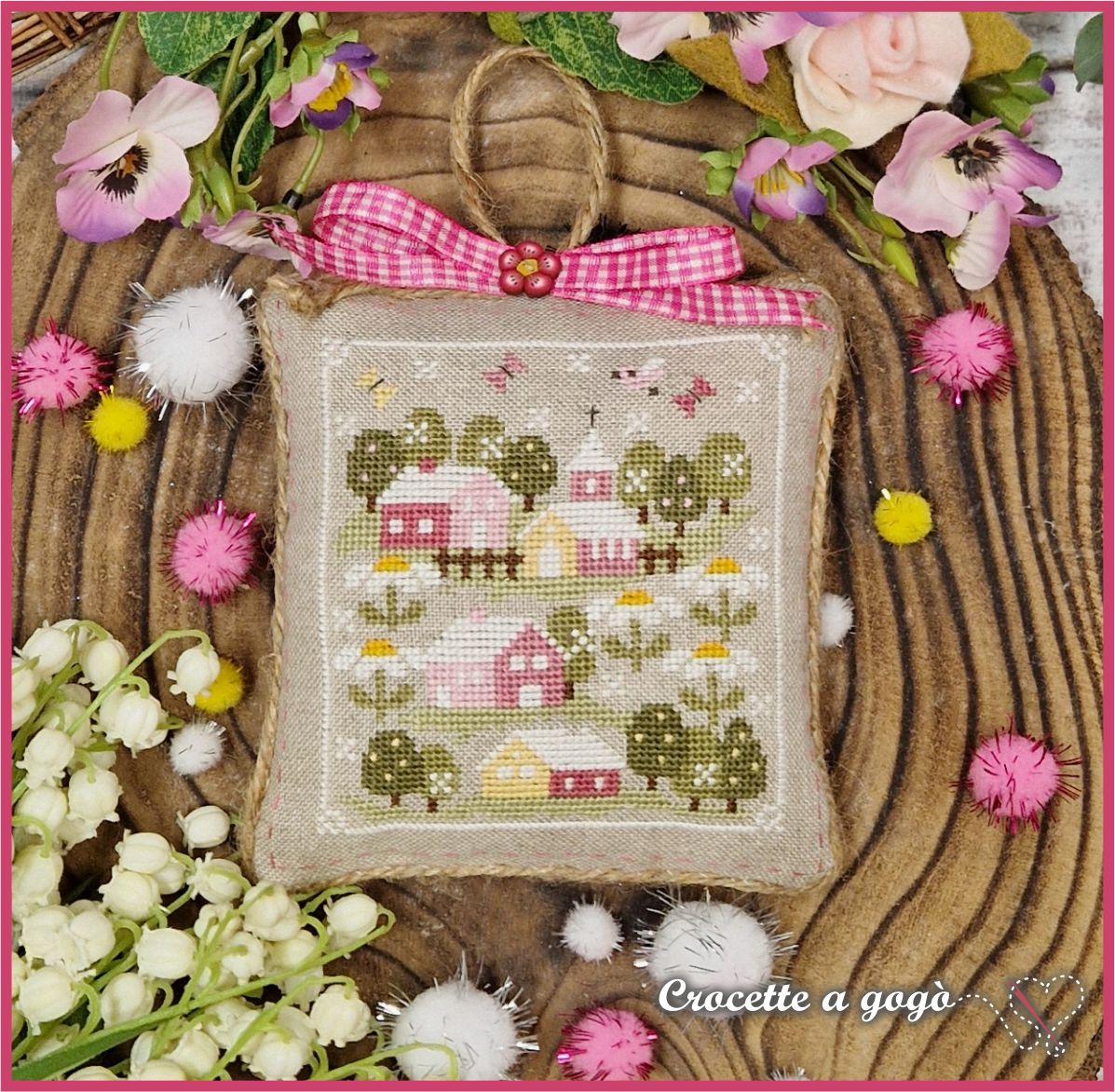 Fiche ou kit de point de croix spring tiny village crocette a gogo