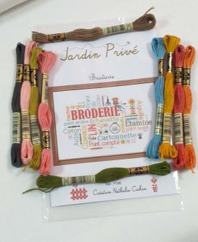 Kit broderie ft96 jardin prive avec la toiles et les fils dmc 1