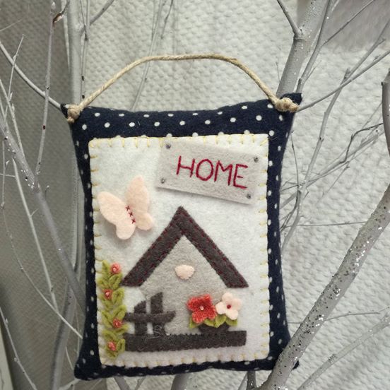 Kit coussin de porte nichoir fleuri carrement piquee 1