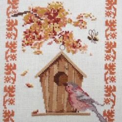 Le nichoir en automne N° 994 Au Fil de Martine