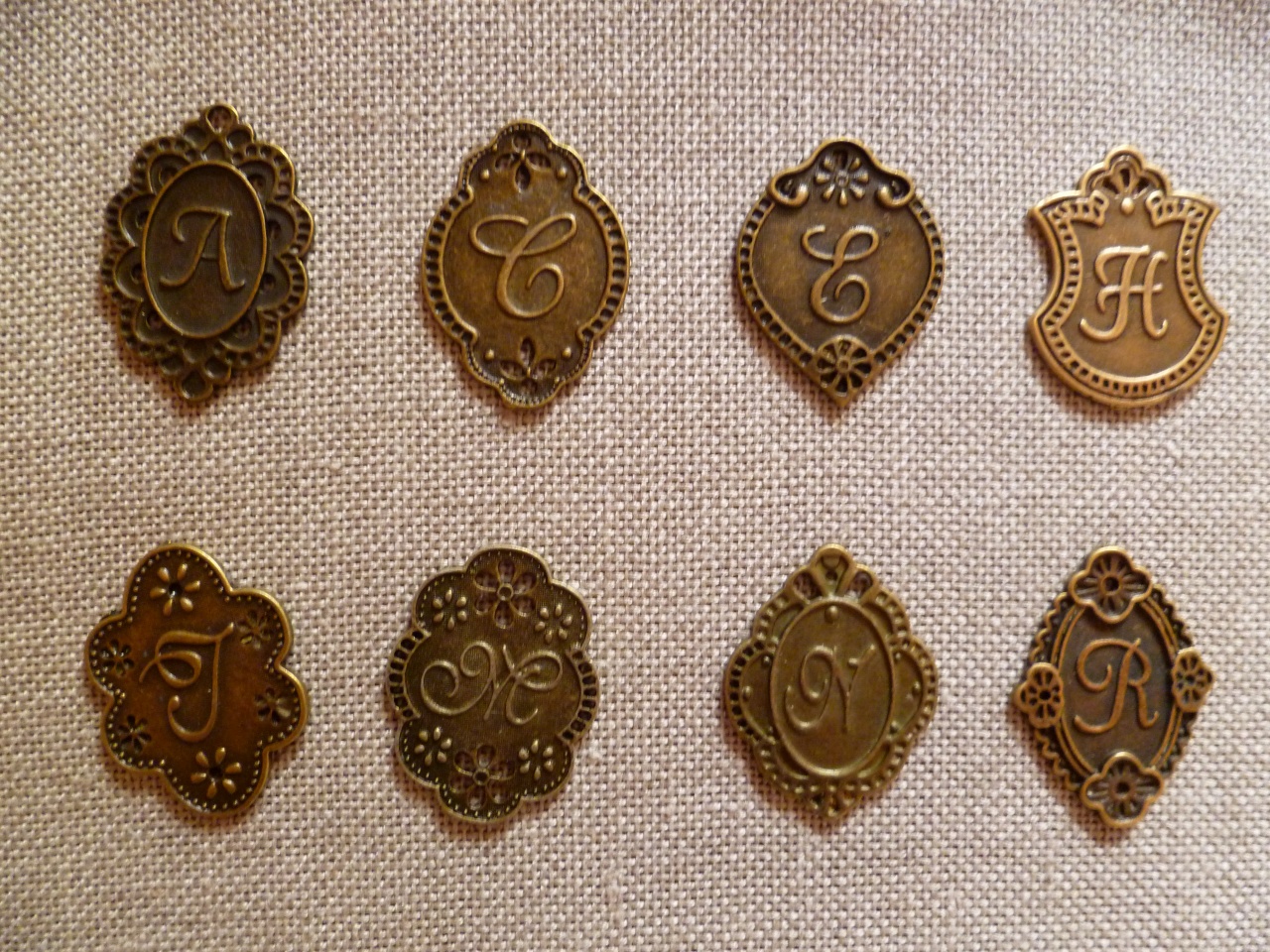 lettre-en-bronze.jpg
