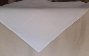 Nappe a broder 90x90 cm carre aida en blanc 24210