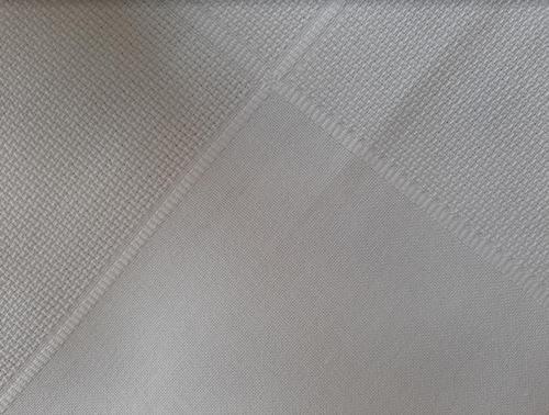 Nappe a broder 90x90 cm carre aida en blanc hofer 24210 2