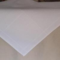 Nappe a broder 90x90 cm carre aida en blanc hofer 24210