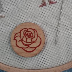 Aimant Porte Aiguilles 'Rose Rouge'