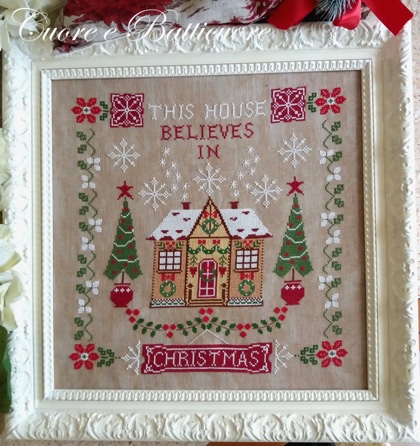 Questa casa crede nel natale cuore e batticuore
