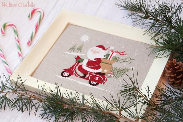 Santa on a vespa de madame chantilly 3