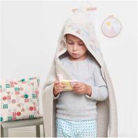 Sortie de bain gris beton avec capuche a broder pour bebe rico design 740277 65 2