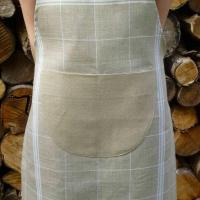 Tablier en lin naturel a rayures blanches 55 75 cm