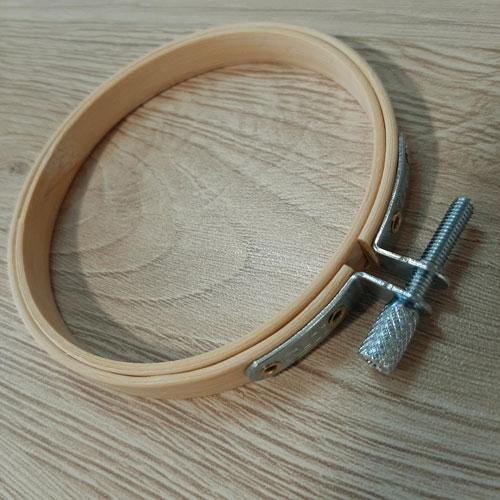 Tambour a broder en bois 8