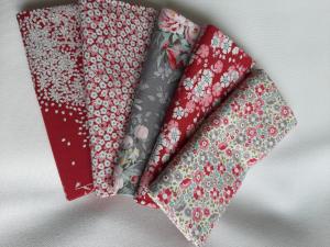 Tissus tilda woodland rosso e griogio 1