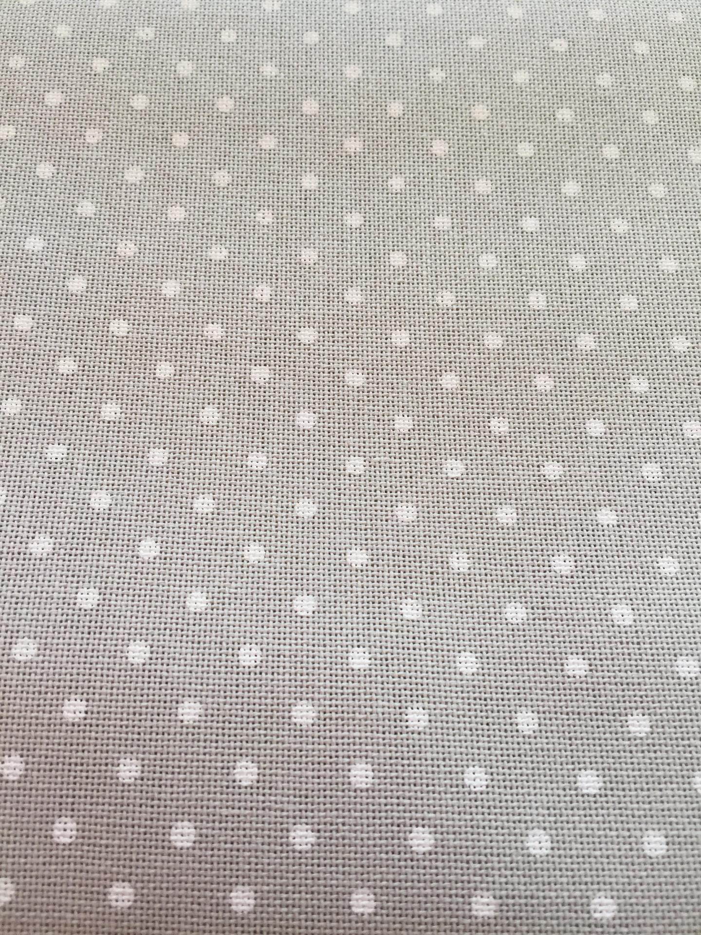 Toile a broder zweigart etamine murano 3984 12 6 fils petit point 7349 1