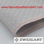 Toile a broder zweigart fein aida 7 pts 3793 a pois blancs fond gris 7349